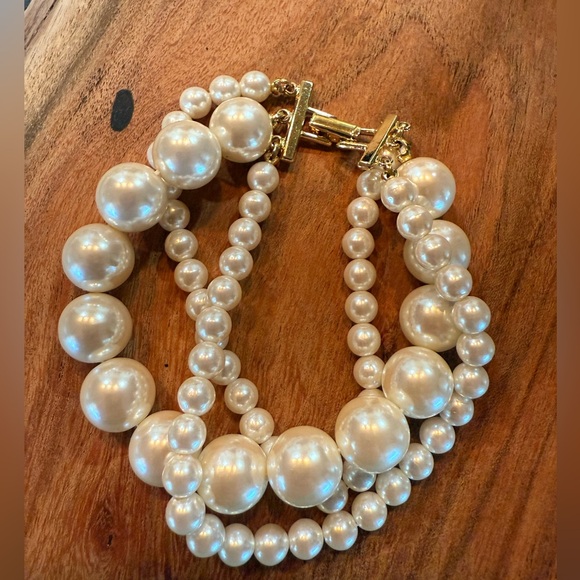 Vintage 3 Strand Faux Pearl Bracelet, Ivory White Triple Strand Pearl Bracelet - Picture 3 of 5